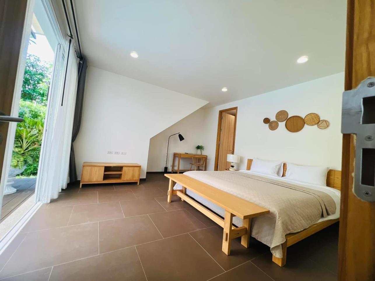 Villa Lively *